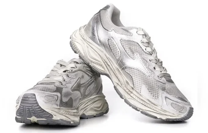 Racer S “White Metallic Silver” Racer S “White Metallic Silver”